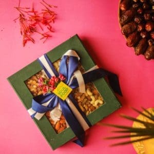 make your gift box nuts dates